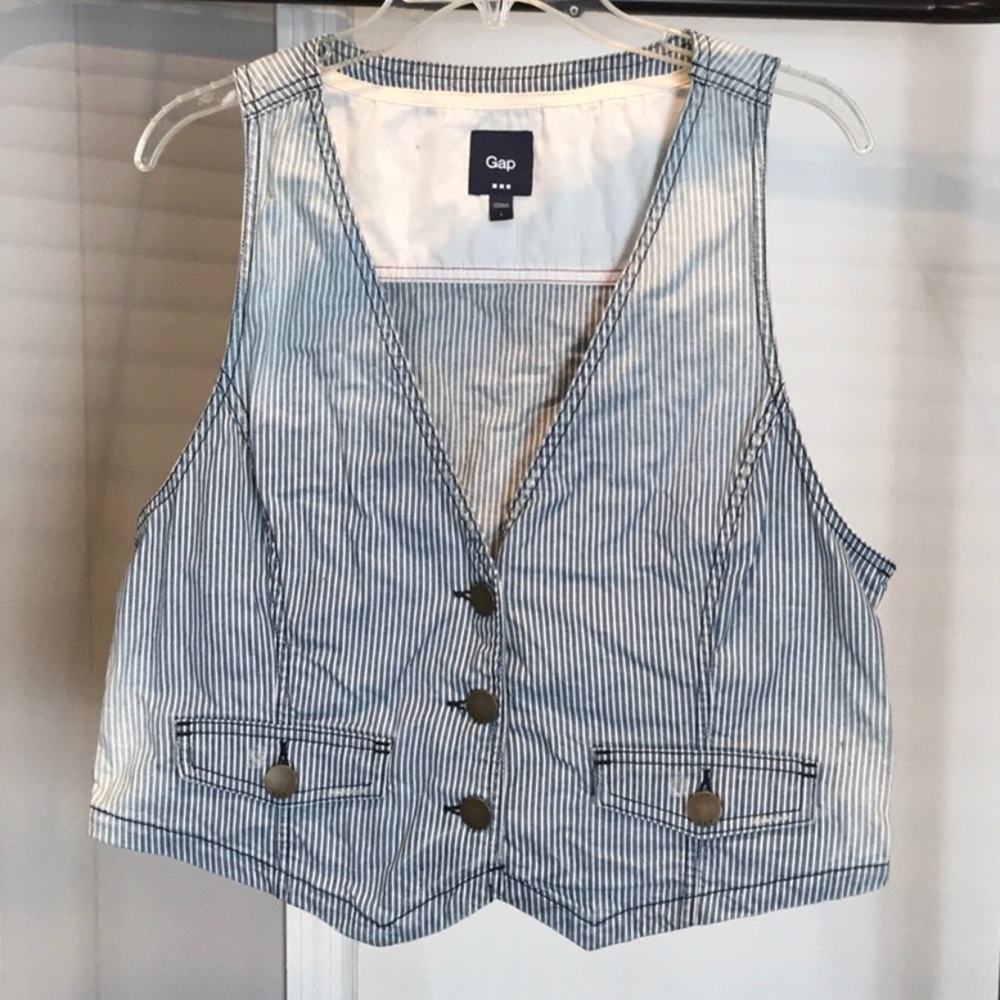 Gap striped vest